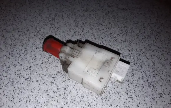 Clutch pedal sensor