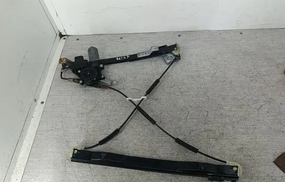 Ford Mondeo Mk III Front door window regulator with motor 