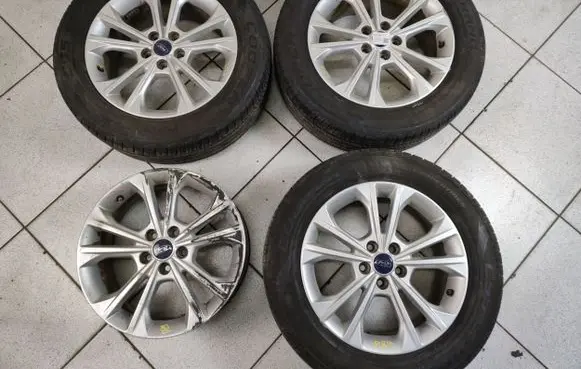 R17 alloy rim
