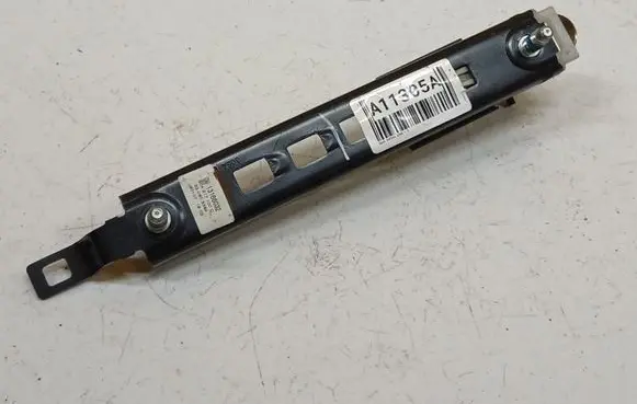 Opel Zafira B Seat belt adjustment rail GM13166032