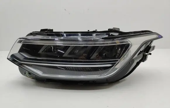 Volkswagen Tiguan Headlight/headlamp 5NB941035C