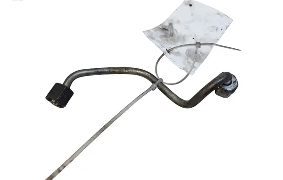 Mazda 6 Fuel injector supply line/pipe 
