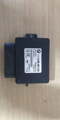 BMW 5 F10 F11 Hand brake control module 6863277 0152810070 32620301C
