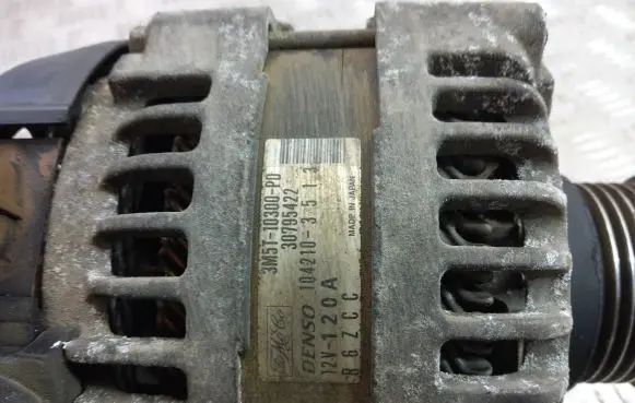 Ford Focus C-MAX Generator/alternator 3M5T10300PD 30795422