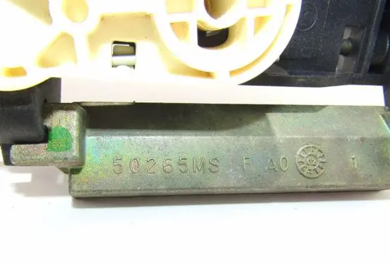 Opel Astra G Front door exterior handle 260933585