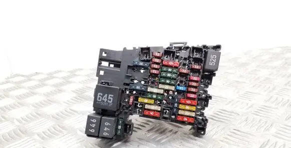 Volkswagen Golf VII Fuse module 5Q0937615C