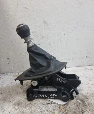 Toyota Auris 150 Gear shifter/selector 112102102