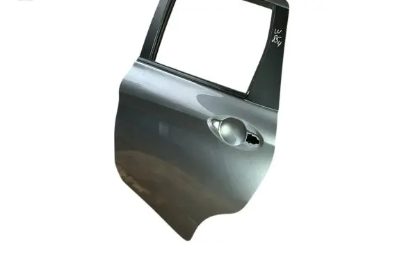 Nissan Note (E12) Rear door
