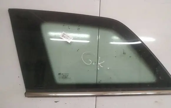 Opel Astra H Rear side window AS2