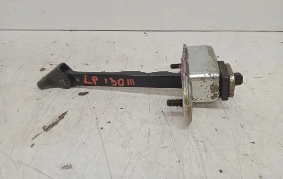 Hyundai i30 Front door check strap stopper