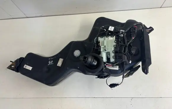 Seat Alhambra (Mk2) AdBlue liquid reservoir 7N0131877H 7N0131877