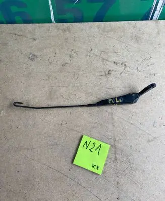 Volkswagen Polo Rear wiper blade arm