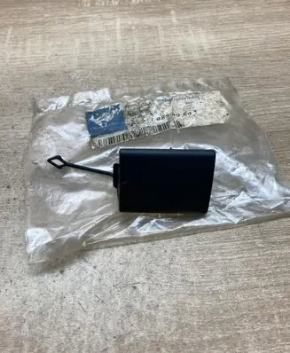 Mercedes-Benz E W211 Front tow hook cap/cover A2118850026