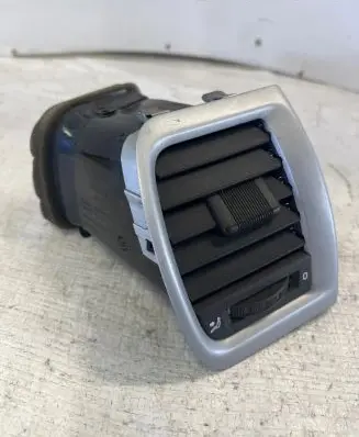 Skoda Roomster (5J) Dash center air vent grill 5J0819702 0018140 C18S