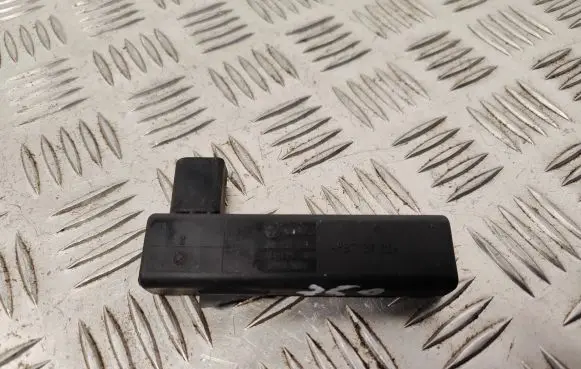 Audi A8 S8 D3 4E Keyless system antenna 300909133E