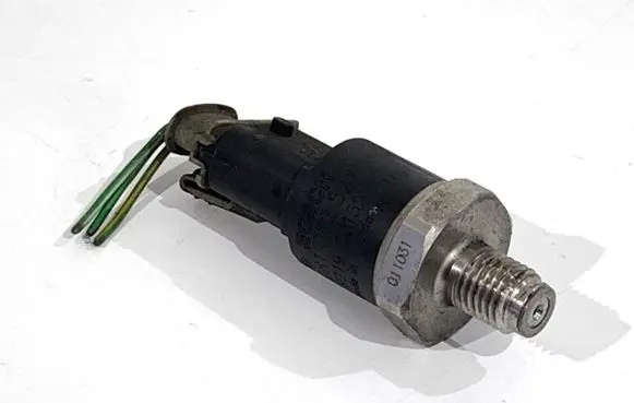 Volvo S60 Fuel pressure sensor 0281002527