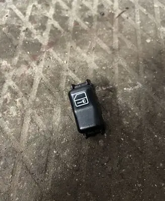 Mercedes-Benz C W202 Central locking switch button 2028203910 501499