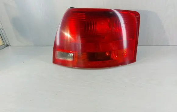 Audi A4 S4 B7 8E 8H Rear/tail lights 8E9945096E