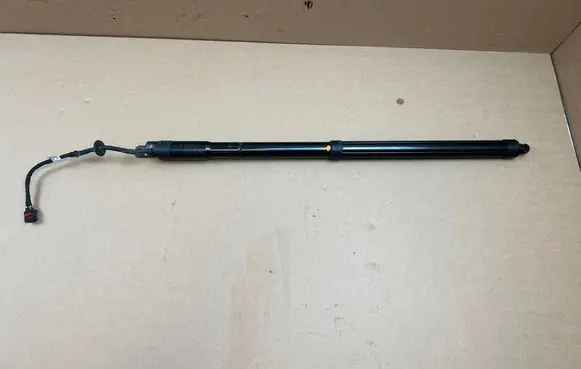 Hyundai i40 Tailgate strut 817803Z100