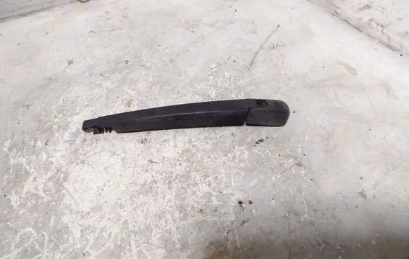 Mazda 5 Rear wiper blade arm