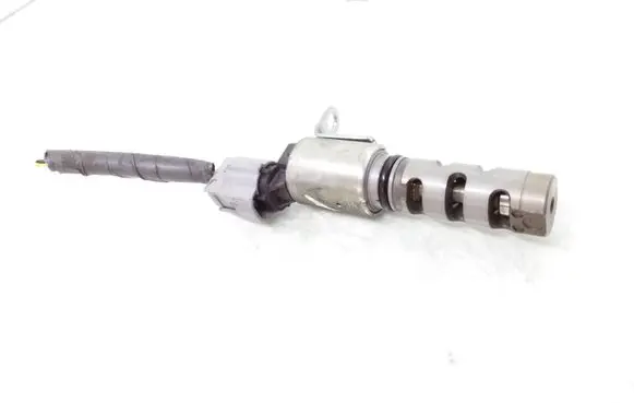 Toyota Auris E180 Camshaft vanos timing valve 30T050 5010H3 ES24