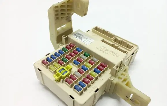 Hyundai Sonata Fuse module 919503K050