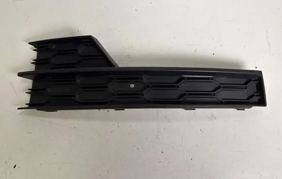 Skoda Octavia Mk3 (5E) Front bumper lower grill 5E0807681F