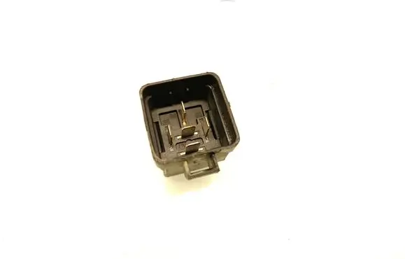 Coolant fan relay