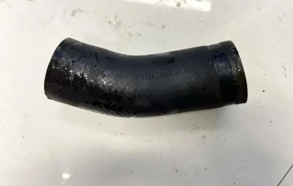 Toyota RAV 4 (XA20) Engine coolant pipe/hose