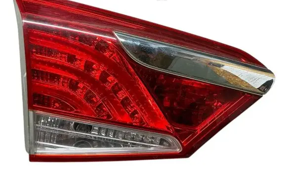 Hyundai i40 Tailgate rear/tail lights 924033Z001