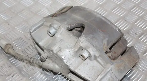 Volvo XC70 Front brake caliper