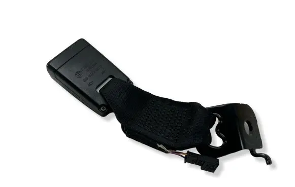 Rear seatbelt buckle