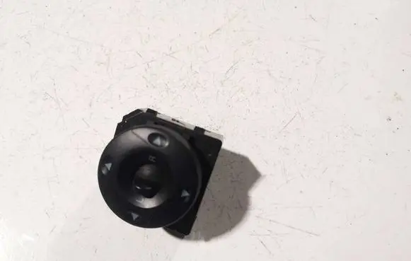 Hyundai Tiburon Wing mirror switch