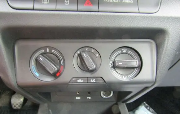 Skoda Fabia Mk3 (NJ) Air conditioning/heating control unit 