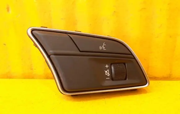 Audi A1 Other switches/knobs/shifts 82A951523G