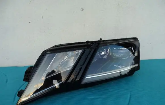 Skoda Octavia Mk3 (5E) Headlight/headlamp 5E1941015D