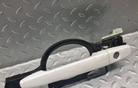 Mitsubishi Outlander Front door exterior handle 5716A307 5716A027
