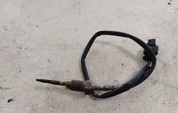 BMW 5 F10 F11 Exhaust gas temperature sensor 7805606