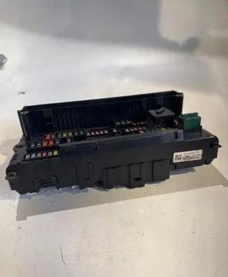 BMW 5 F10 F11 Fuse box set 317033442 9252815 02612359