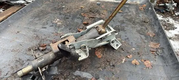 Steering wheel axle set