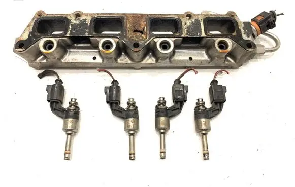 Seat Altea XL Fuel main line pipe 03C906036F
