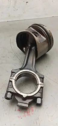 BMW 7 E32 Piston with connecting rod