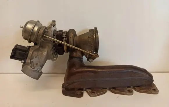 Mercedes-Benz C W205 Turbo A2740903580