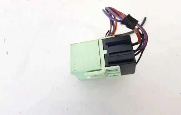 BMW 5 E39 Other relay 61368373700 61.36-8373700