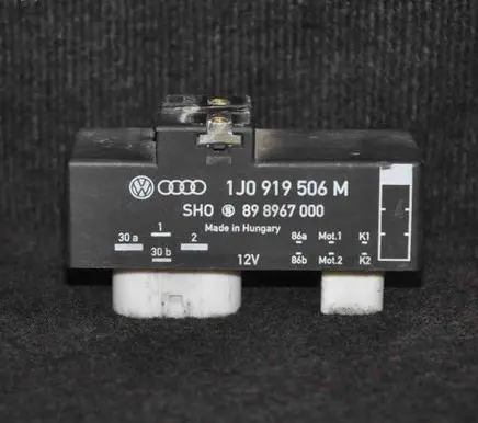 Coolant fan relay