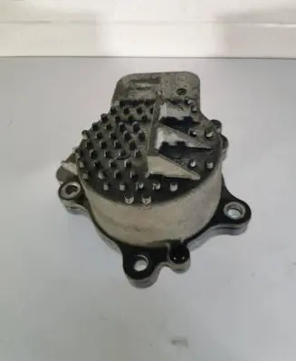Toyota Auris E180 Water pump Ausin31