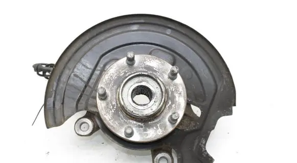 Nissan Leaf II (ZE1) Front wheel hub