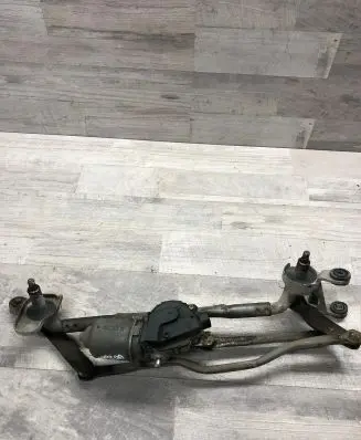 Mazda 5 Front wiper linkage and motor 1593000602