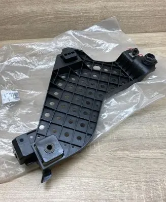 Audi Q3 8U Headlight/headlamp mounting bracket 8U0941454