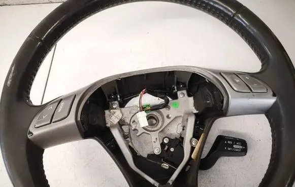 Subaru B9 Tribeca Steering wheel buttons/switches